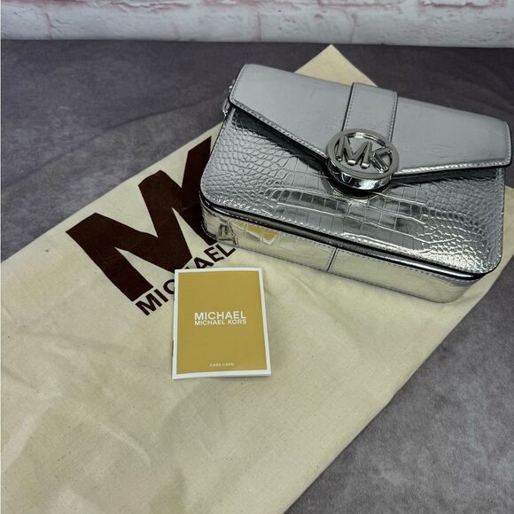 Michael Kors Medium Carmen Silver Embossed Convertible Bag NWT - Picture 13 of 13